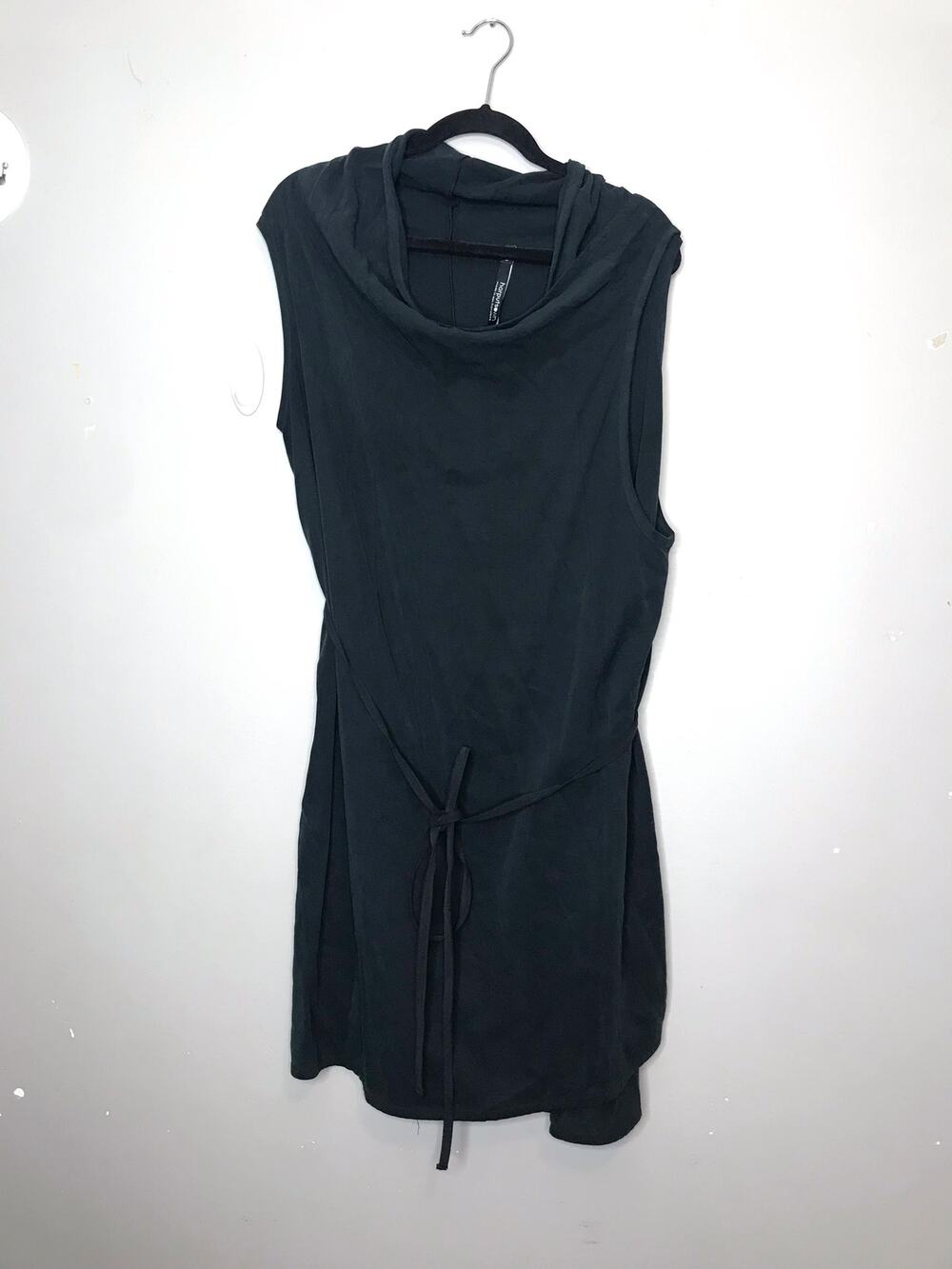 Harputs Own 3-hole black wrap sleeveless dress